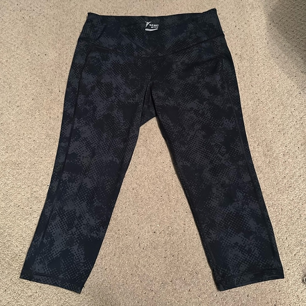 Old Navy cropped leggings